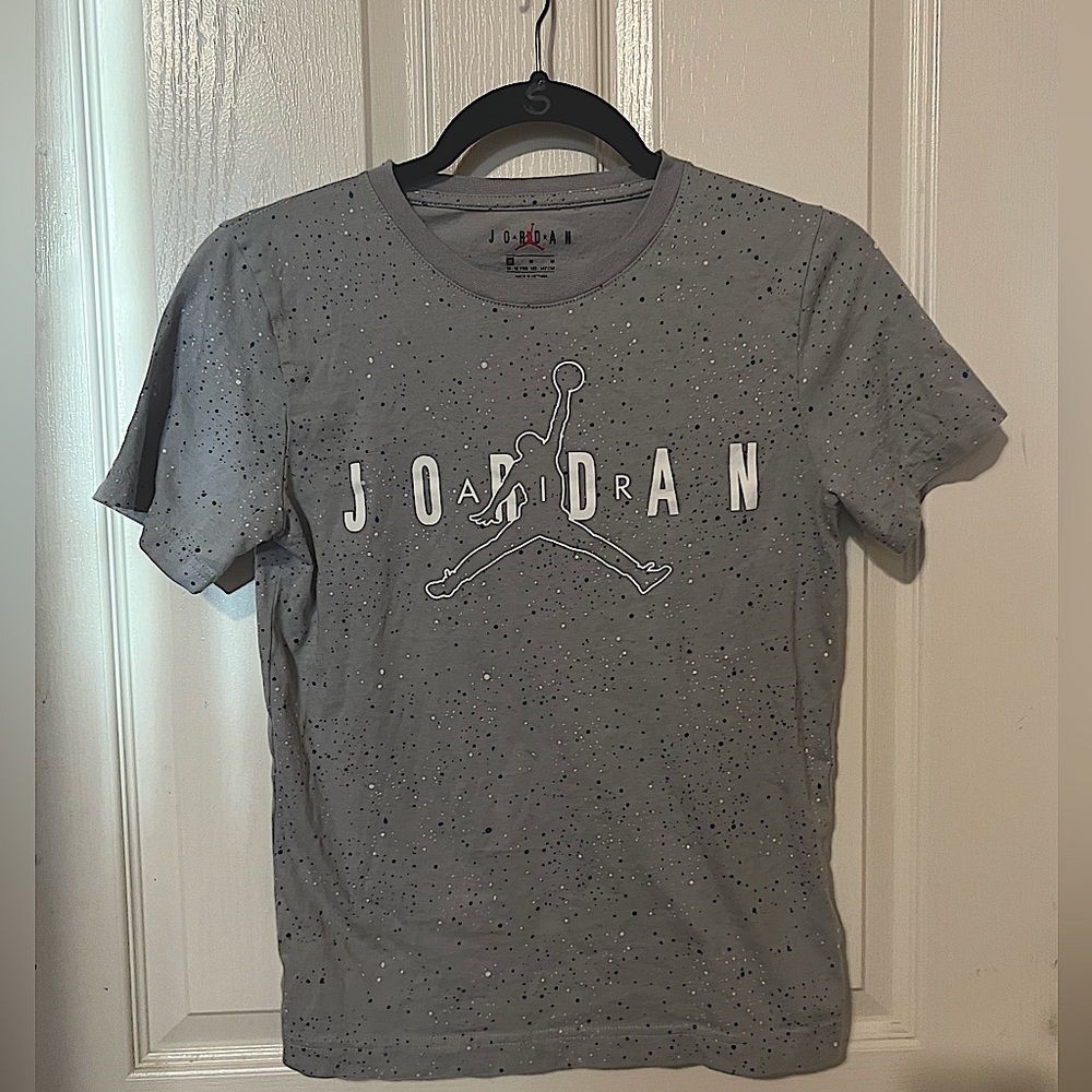 Grey Jordan T-shirt for boys size medium 10-12